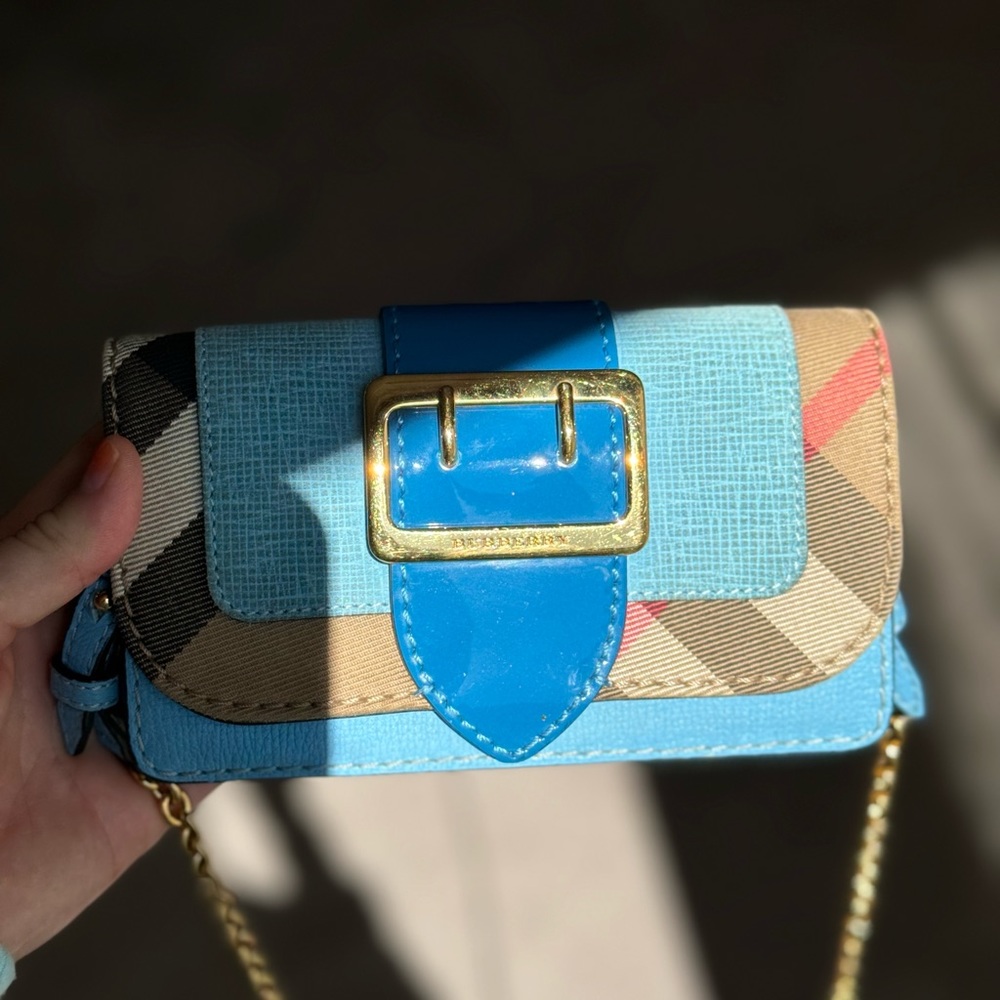 Burberry purse
